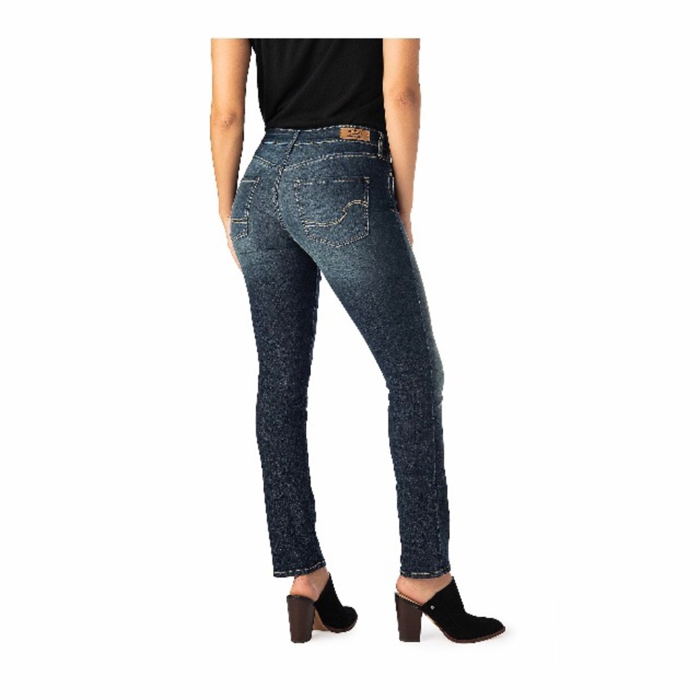 NWT Woman’s Signature by Levi Modern Slim Jeans - Picture 3 of 3